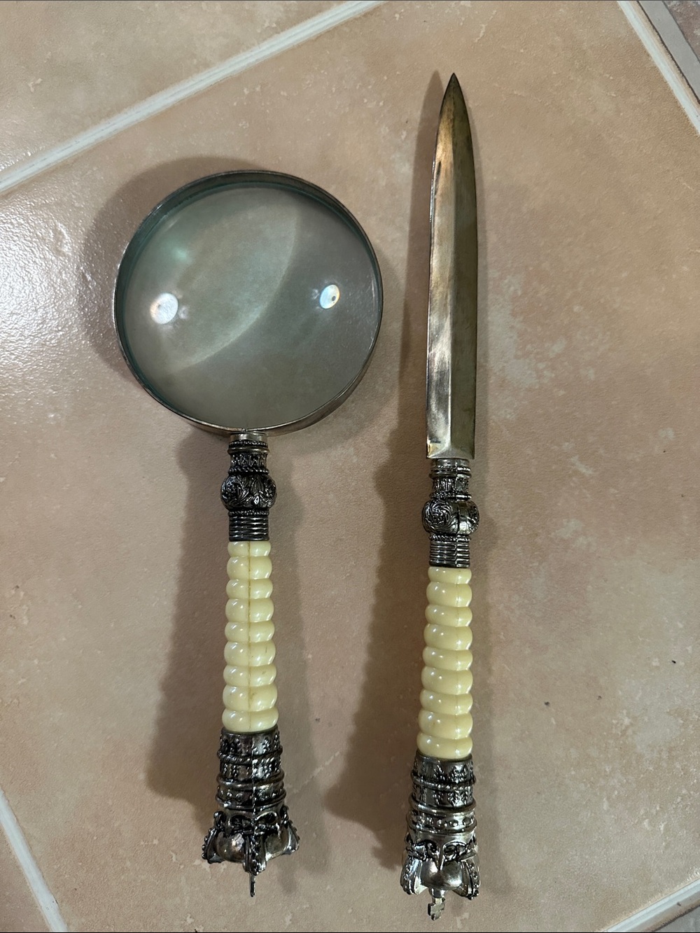 VTG Decorative Cream Handheld Magnifier and Letter Opener Set